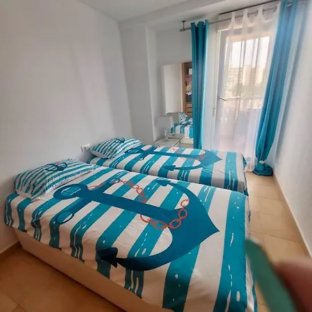 شقة 2br Ocean View Apartment, Pool, لا مانغا ذيل مار مينور